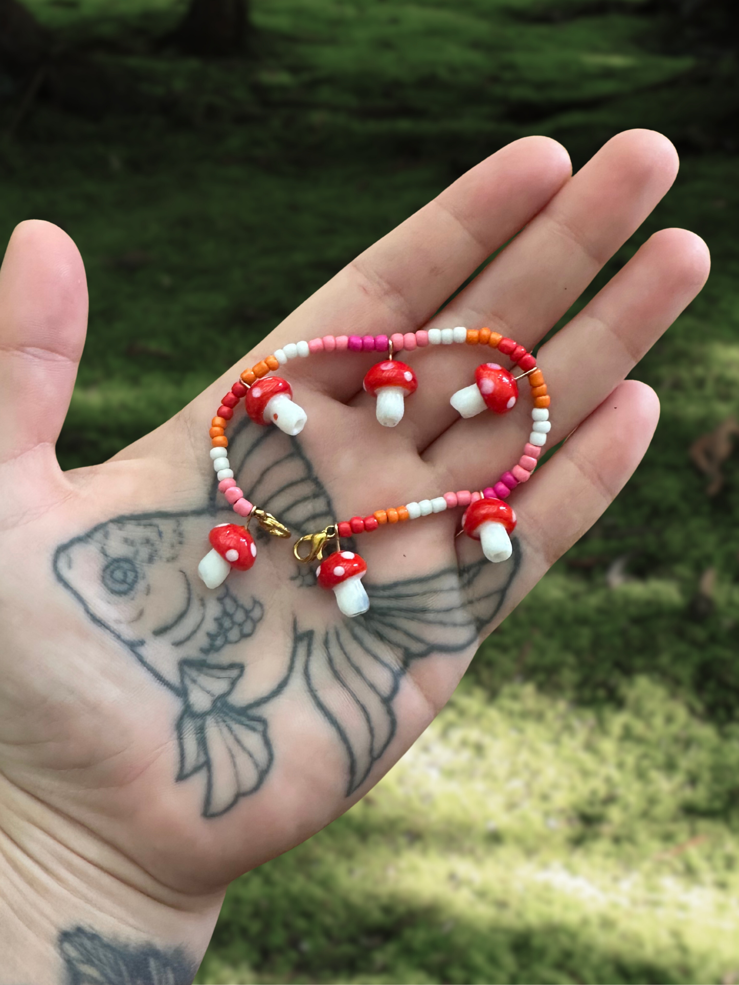 lesbian mushroom mask chain