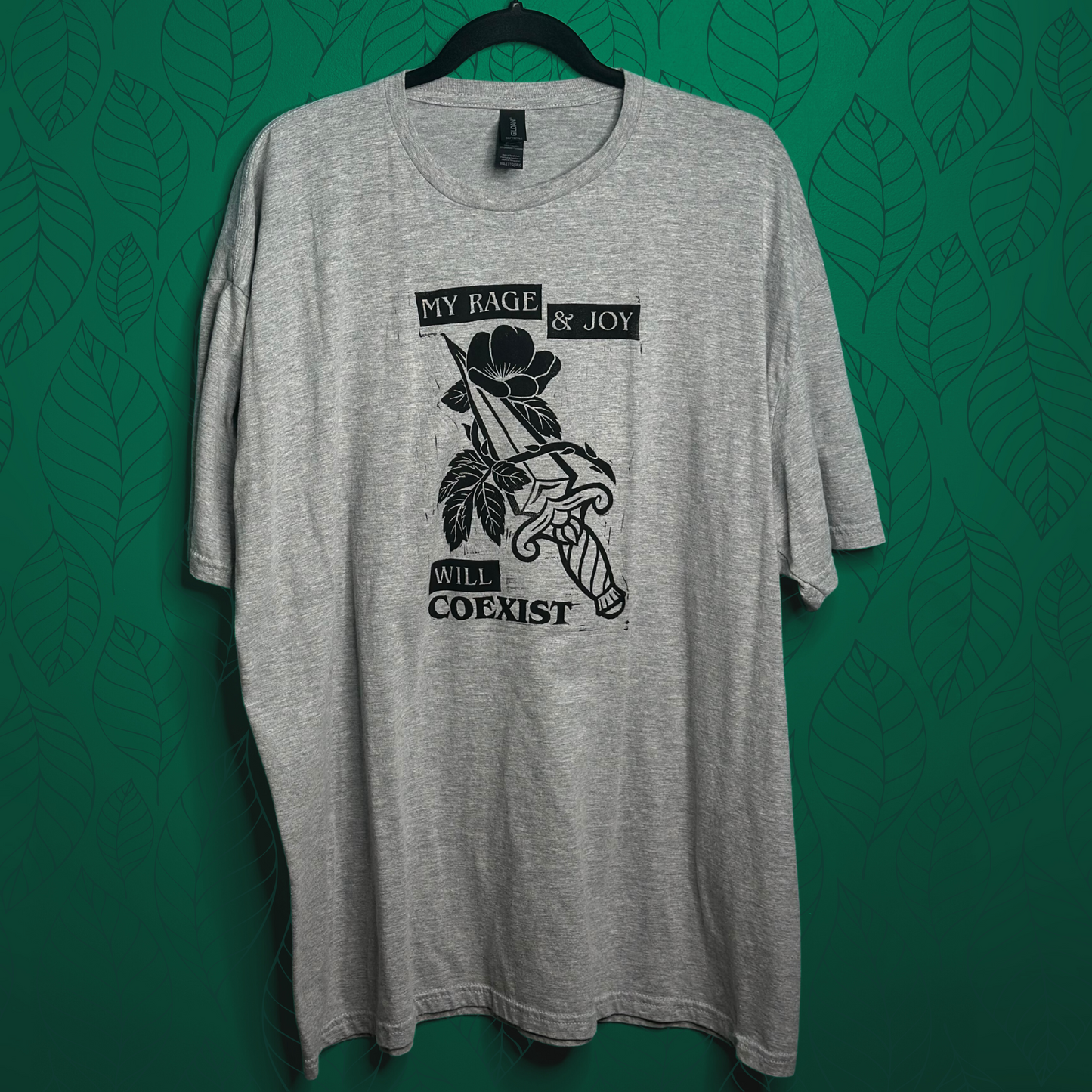 prairie rose linoprinted grey shirt (3xl)