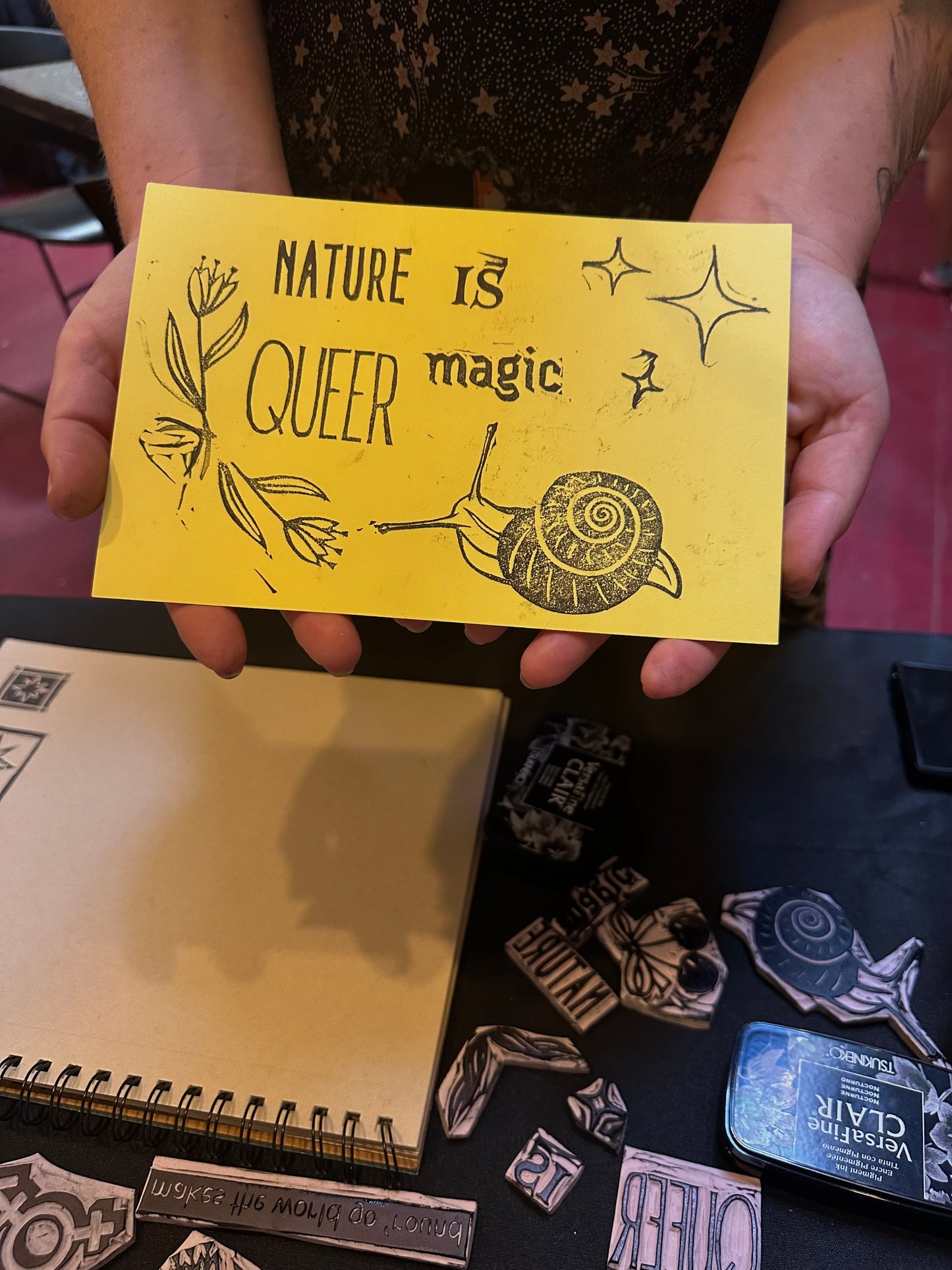 I find queer joy everywhere 🐌 (free!)